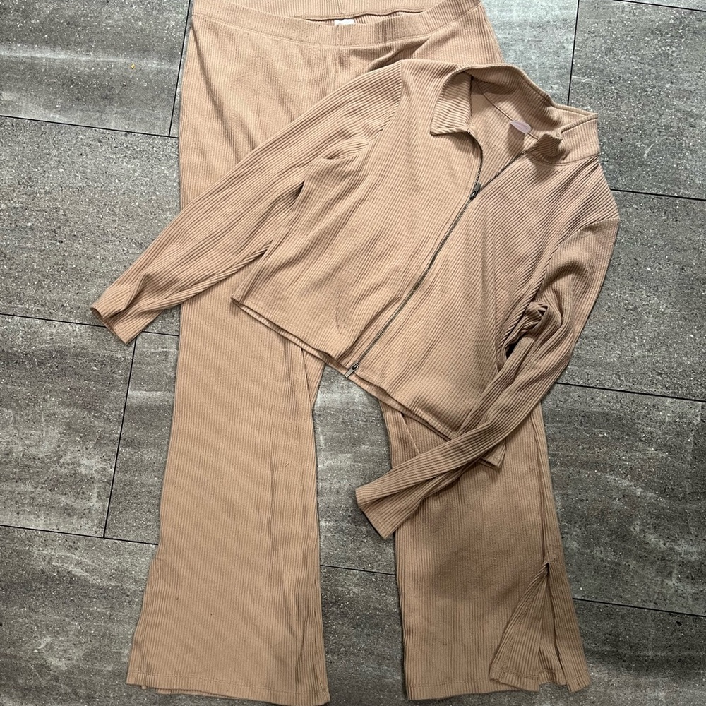 No Boundaries Tan Ribbed Flare Pants & Jacket Set